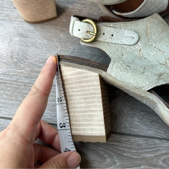 MJUS Metallic Leather Embossed Leather Block Heel Sandals - Picture 11 of 13